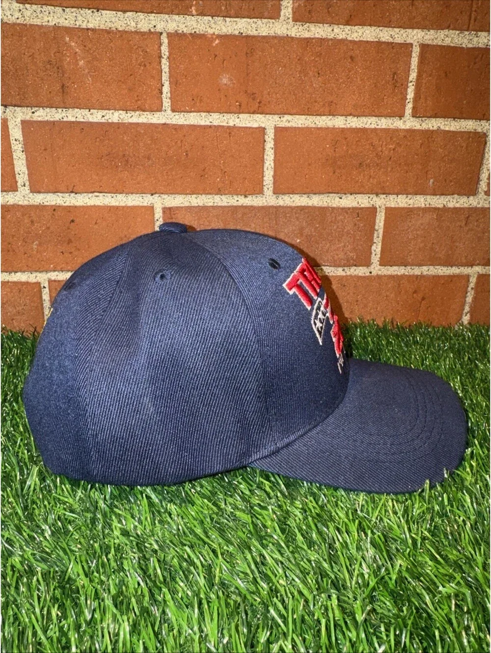 Trump 2024 I’ll Be Back With Embroidered Signature StrapBack Hat